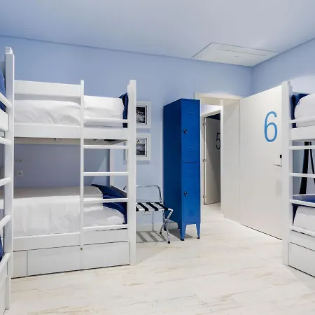 Facing Bay Praia da Vitória