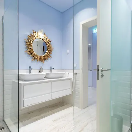 אכסניה Facing Bay *