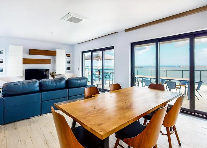 Hostal Facing Bay Praia da Vitória