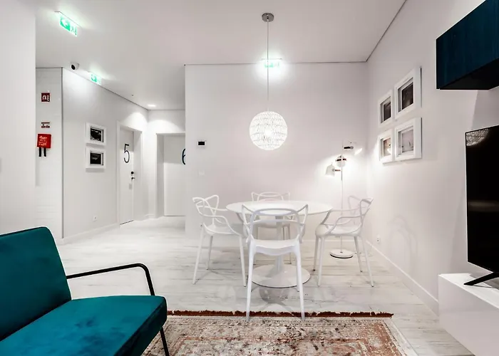 Facing Bay Hostal Praia da Vitória