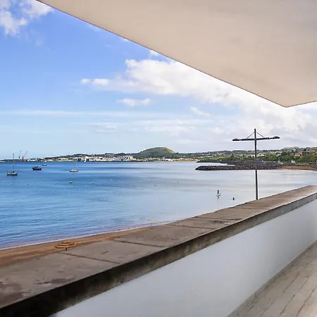 Facing Bay Praia da Vitória