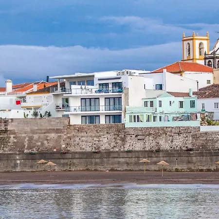Facing Bay * Praia da Vitória