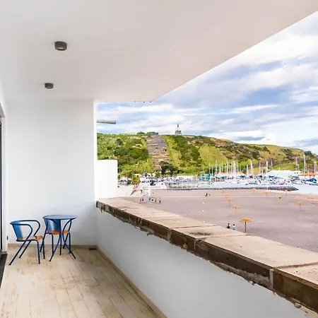 Auberge de jeunesse Facing Bay *