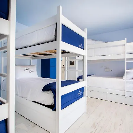 Facing Bay Praia da Vitória