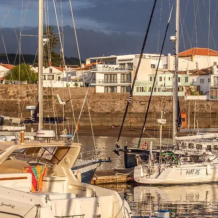 Facing Bay Auberge de jeunesse Praia da Vitória