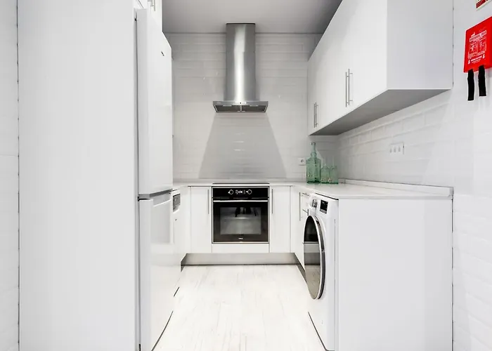 Facing Bay * Praia da Vitória